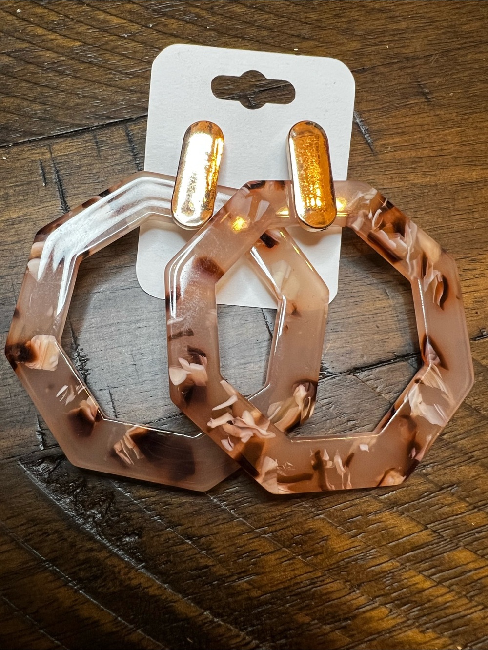 Stylish Marbled Peach Resin Hex Hoop Earrings